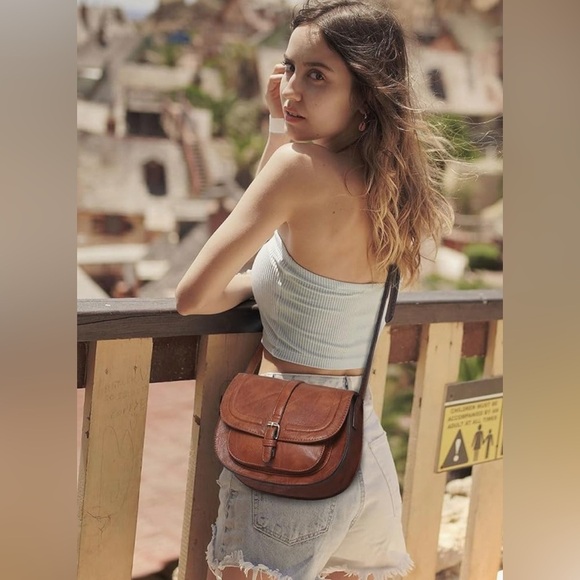 Vintage leather crossbody - Picture 2 of 2